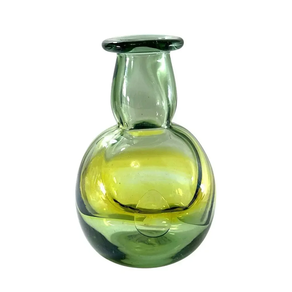 Vintage 1980 Williams Signed Hand Blown Art Glass Vase Green Yellow 6”